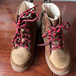 UGG boys' weatherproof easy-on boots